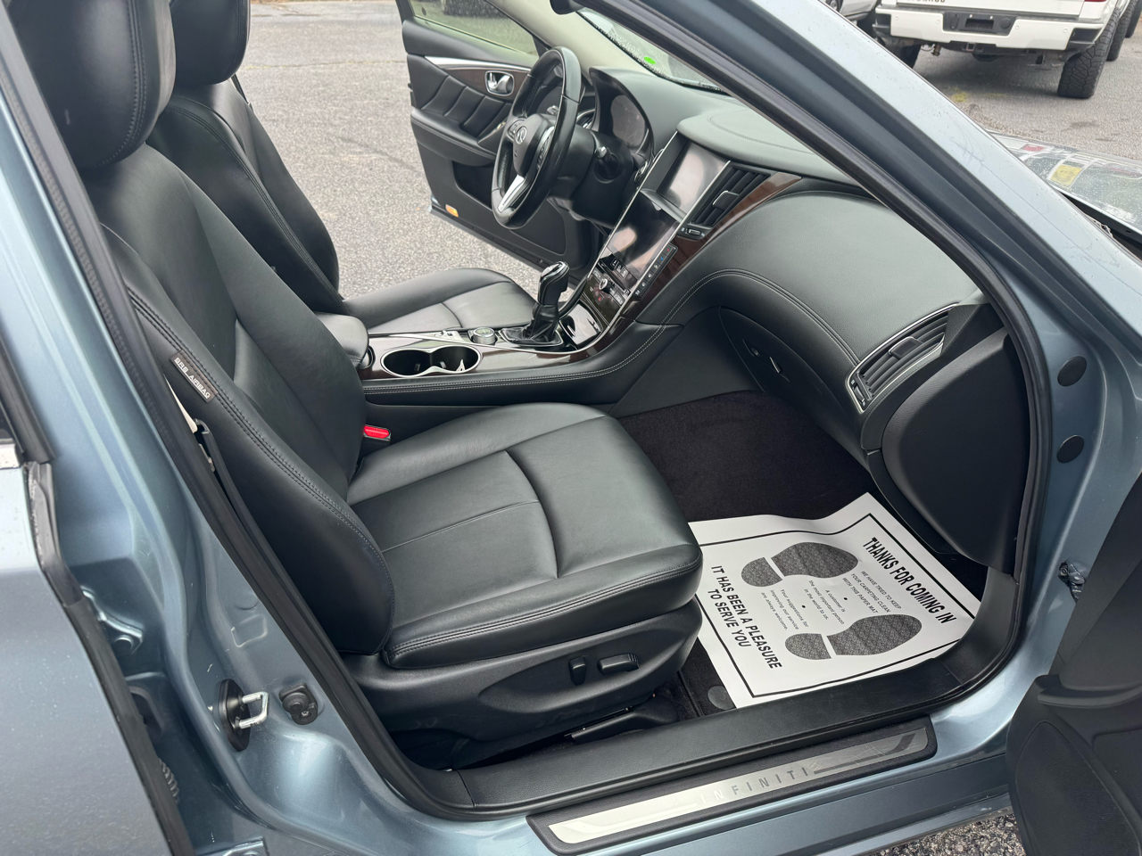 2018 Infiniti Q50 3.0t LUXE photo 12