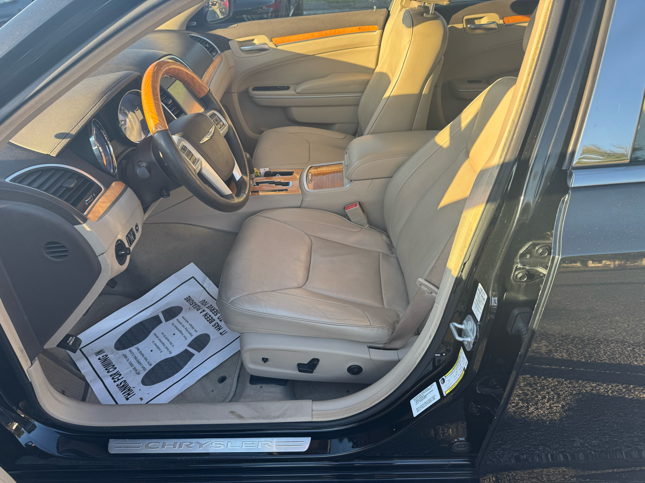 Chrysler 300 4dr Sdn 300C RWD 2014 Chrysler 300 4dr Sdn 300C RWD 2014