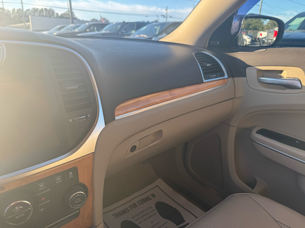 Chrysler 300 4dr Sdn 300C RWD 2014 Chrysler 300 4dr Sdn 300C RWD 2014
