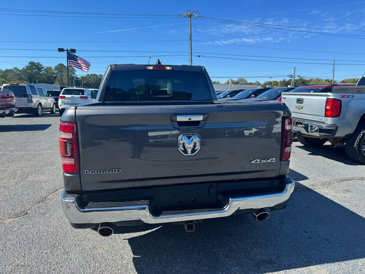 RAM 1500 Laramie 4x4 Crew Cab 5'7" Box 2022 RAM 1500 Laramie 4x4 Crew Cab 5'7" Box 2022