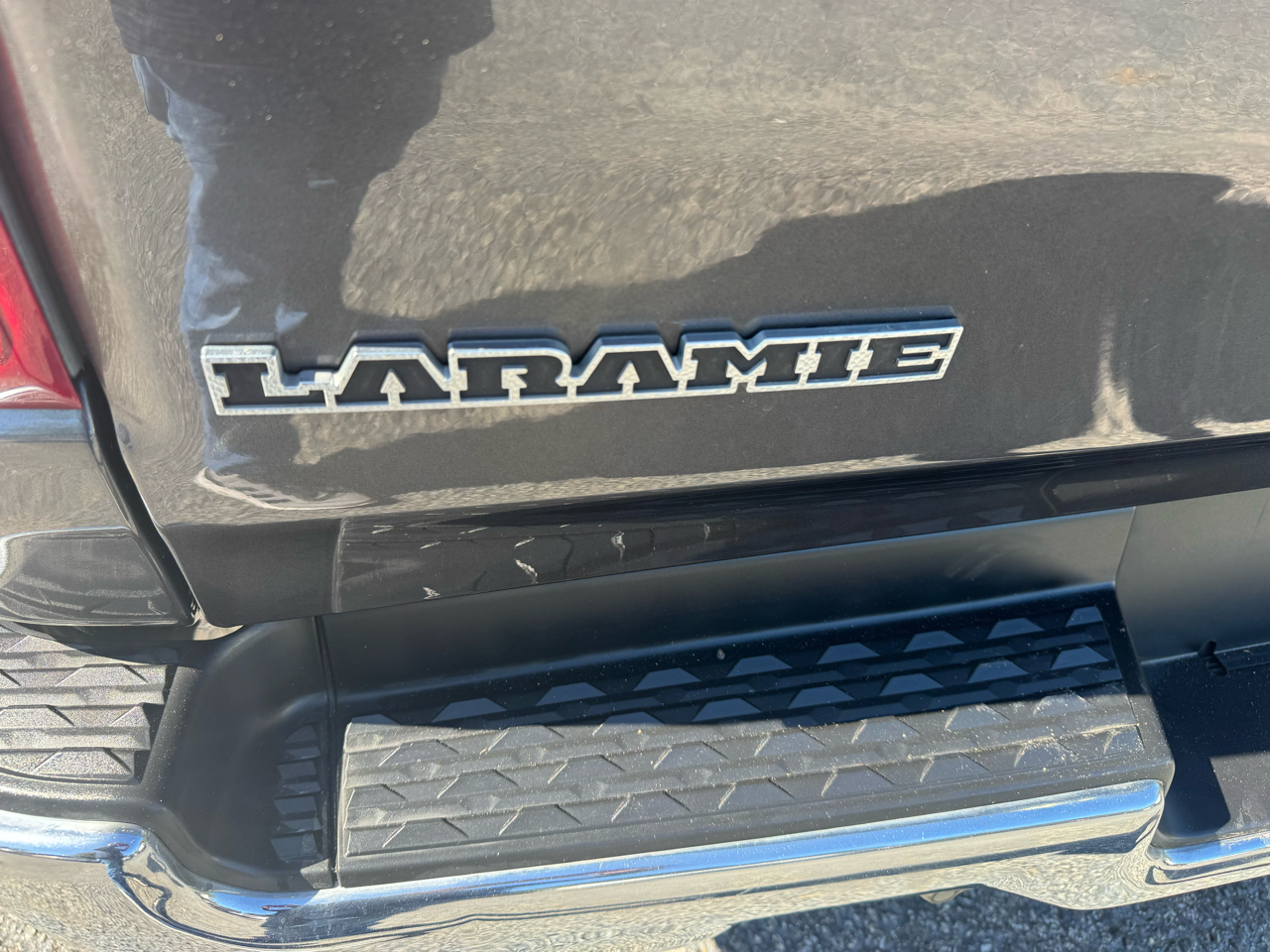 RAM 1500 Laramie 4x4 Crew Cab 5'7" Box 2022 RAM 1500 Laramie 4x4 Crew Cab 5'7" Box 2022