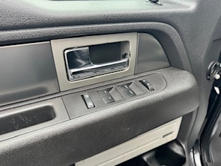 Ford F-150 4WD SuperCrew 145" SVT Raptor 2014