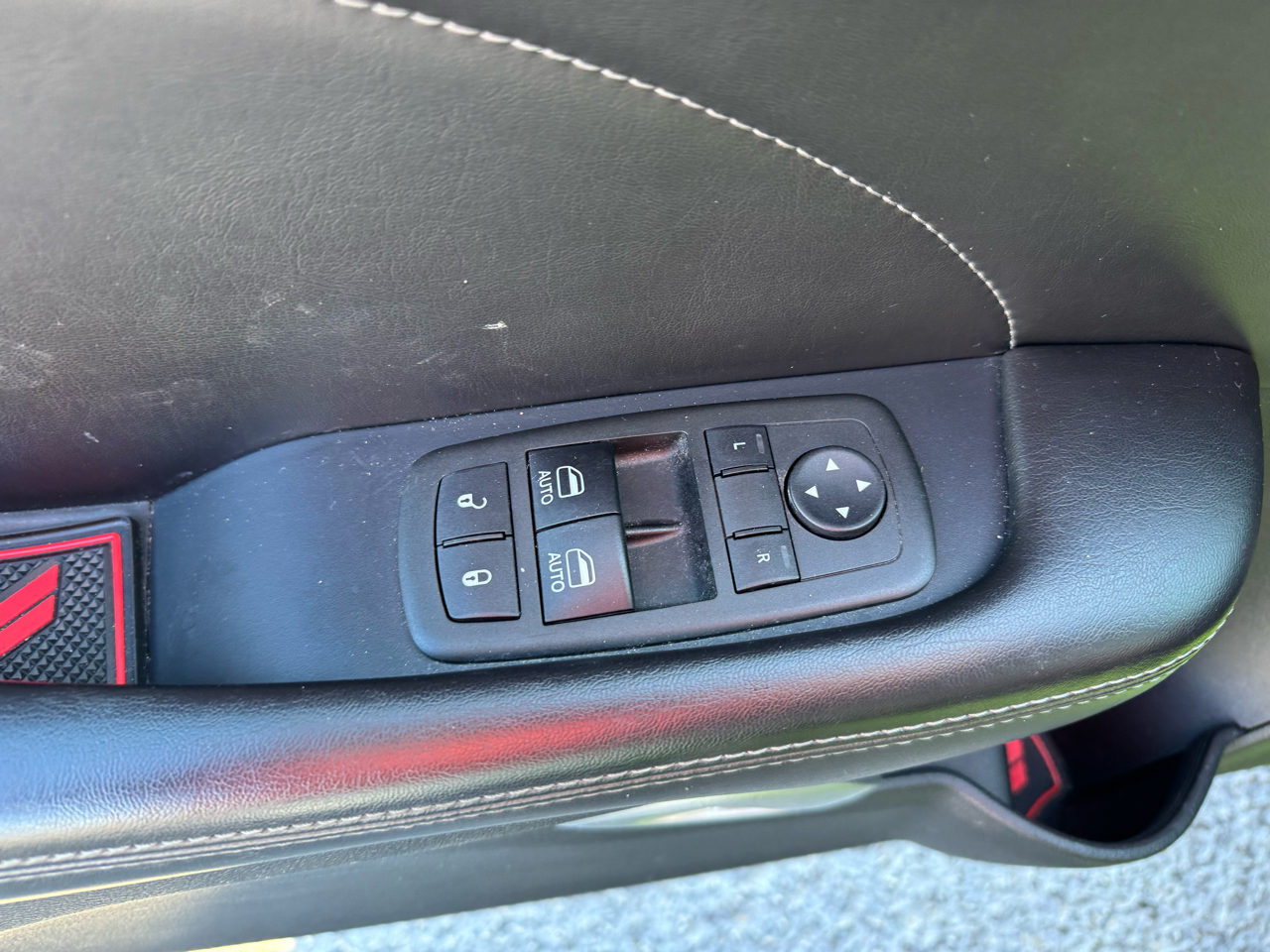 Dodge Challenger 2dr Cpe R/T Plus 2015