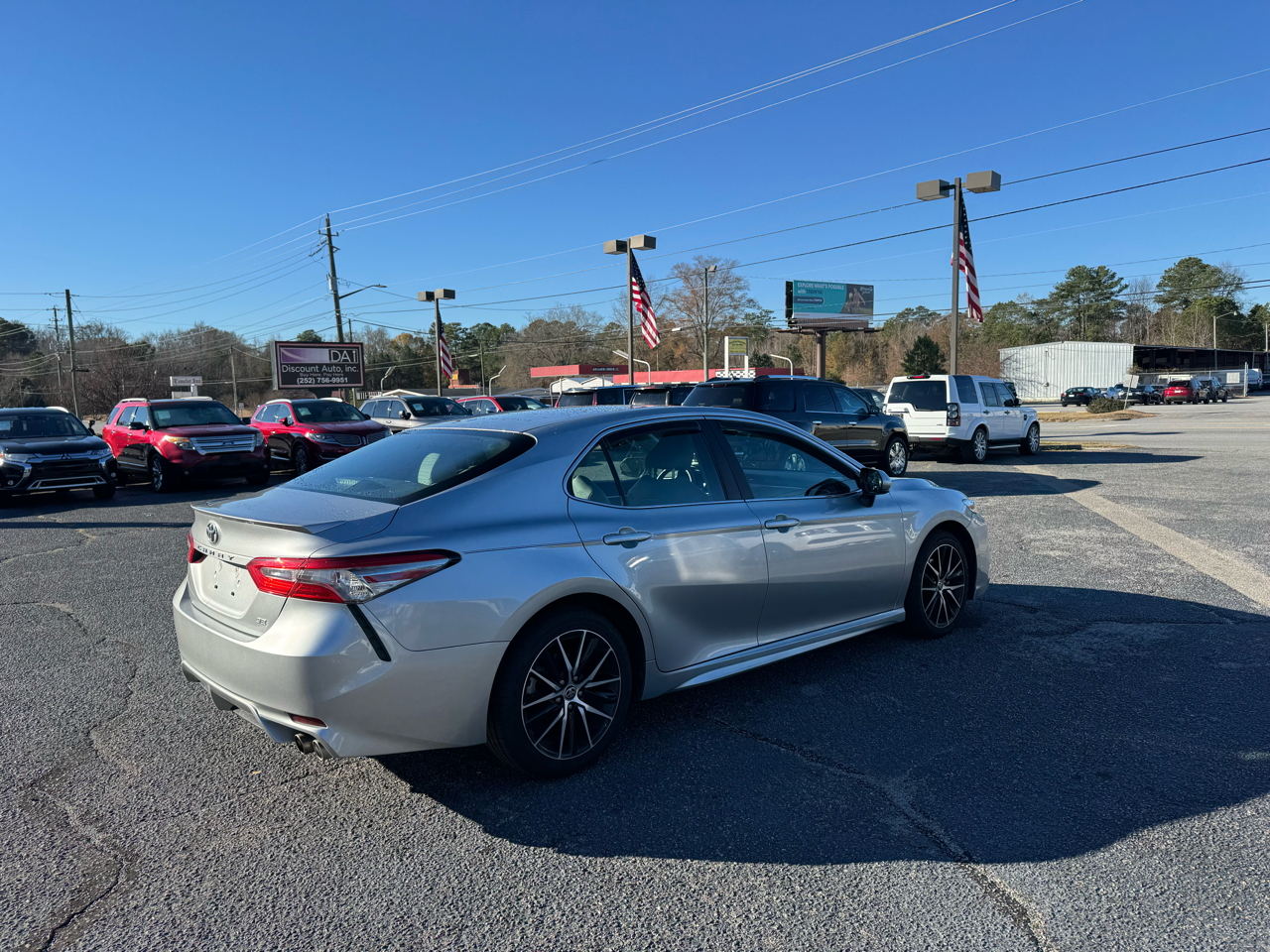 Toyota Camry SE Auto (Natl) 2018