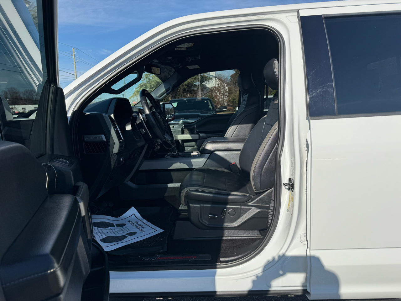 Ford F-150 Raptor 4WD SuperCrew 5.5' Box 2017