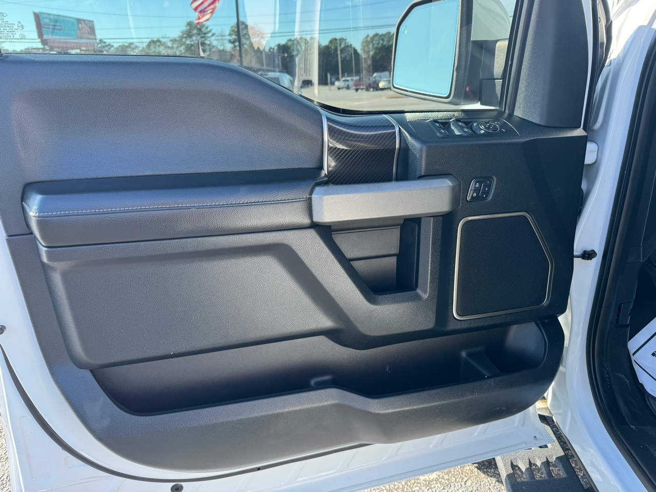 Ford F-150 Raptor 4WD SuperCrew 5.5' Box 2017