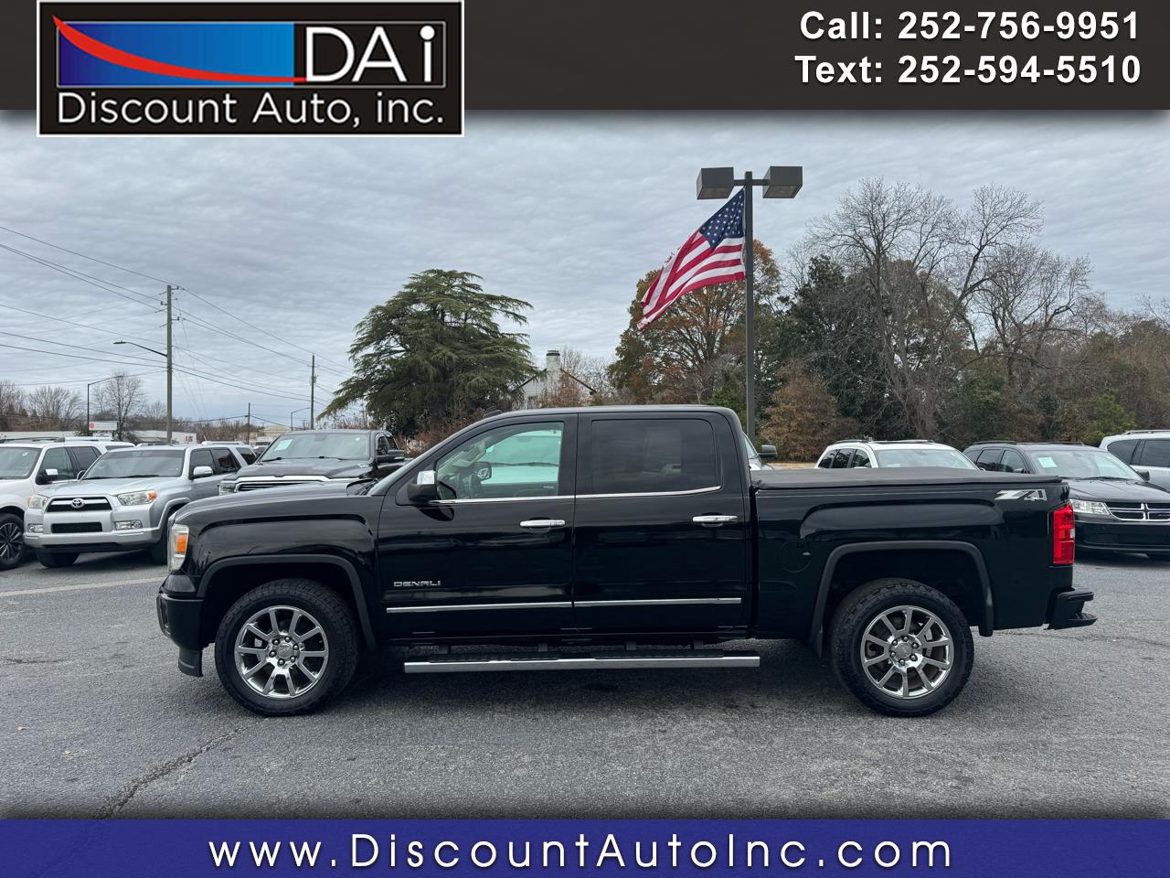 GMC Sierra 1500 4WD Crew Cab 143.5" Denali 2014