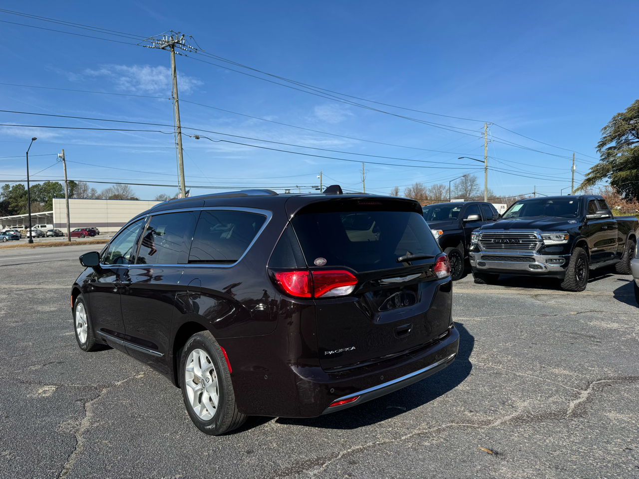 Chrysler Pacifica Touring-L Plus FWD 2017