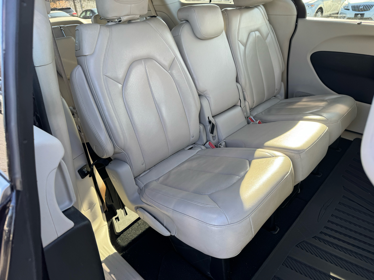 Chrysler Pacifica Touring-L Plus FWD 2017