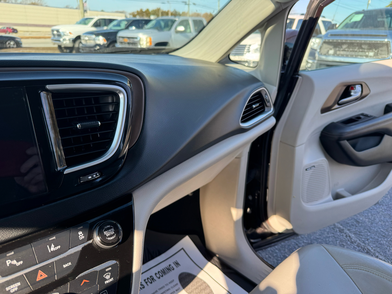 Chrysler Pacifica Touring-L Plus FWD 2017