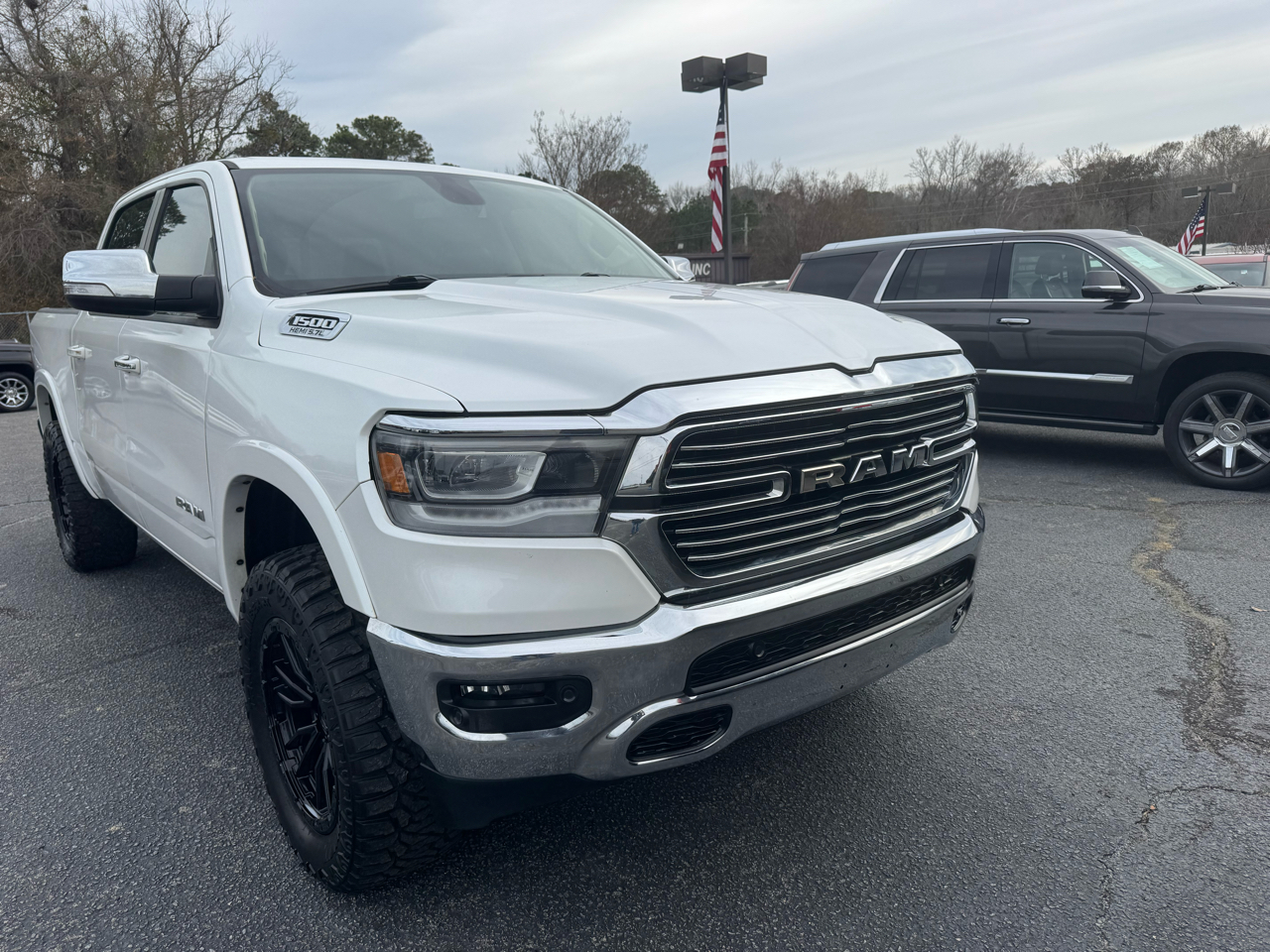 RAM 1500 Laramie 4x4 Crew Cab 5'7" Box 2019