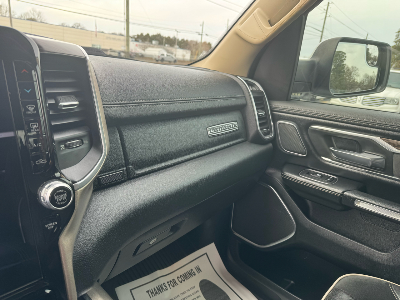 RAM 1500 Laramie 4x4 Crew Cab 5'7" Box 2019