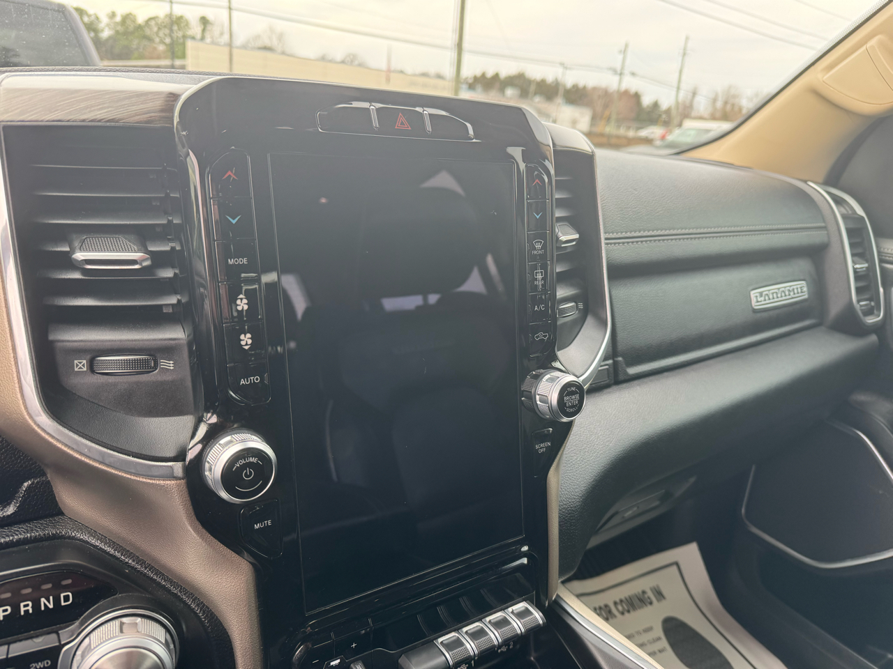 RAM 1500 Laramie 4x4 Crew Cab 5'7" Box 2019