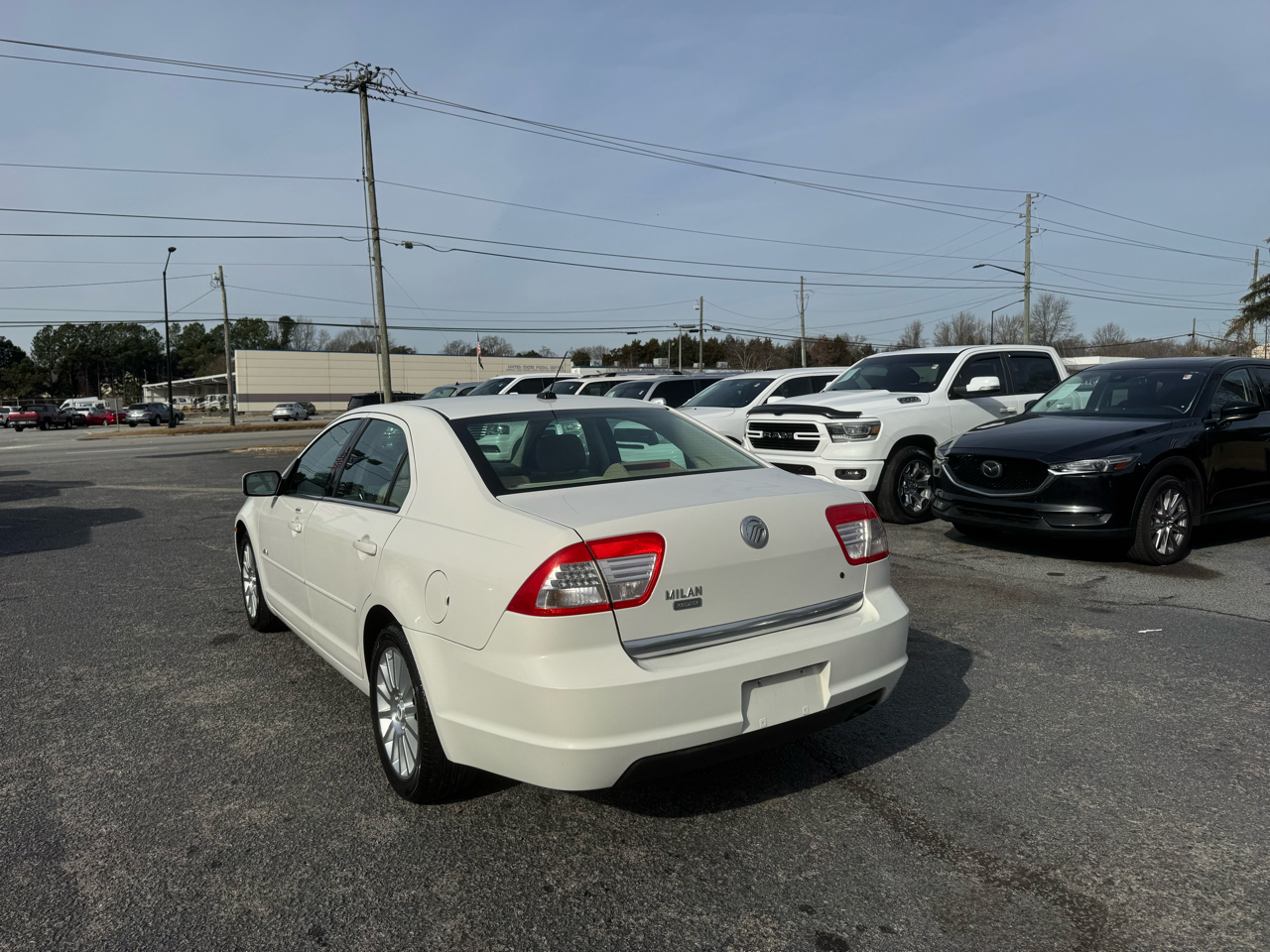 Mercury Milan 4dr Sdn I4 Premier FWD 2008