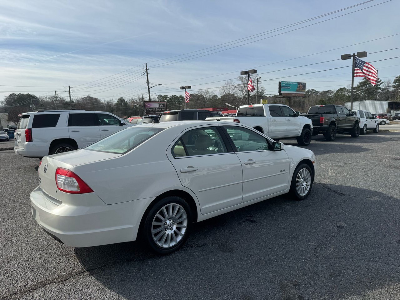 Mercury Milan 4dr Sdn I4 Premier FWD 2008