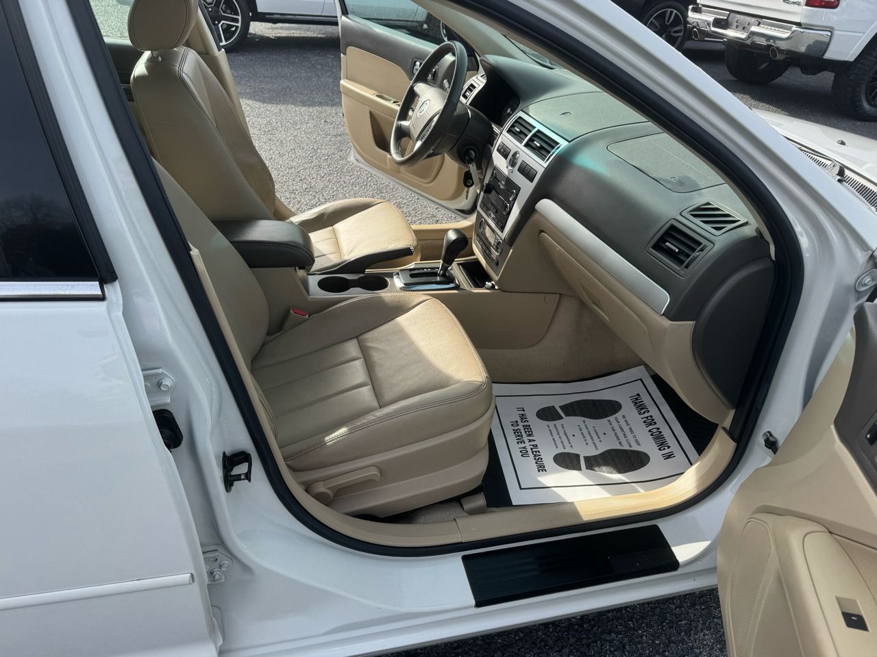 Mercury Milan 4dr Sdn I4 Premier FWD 2008