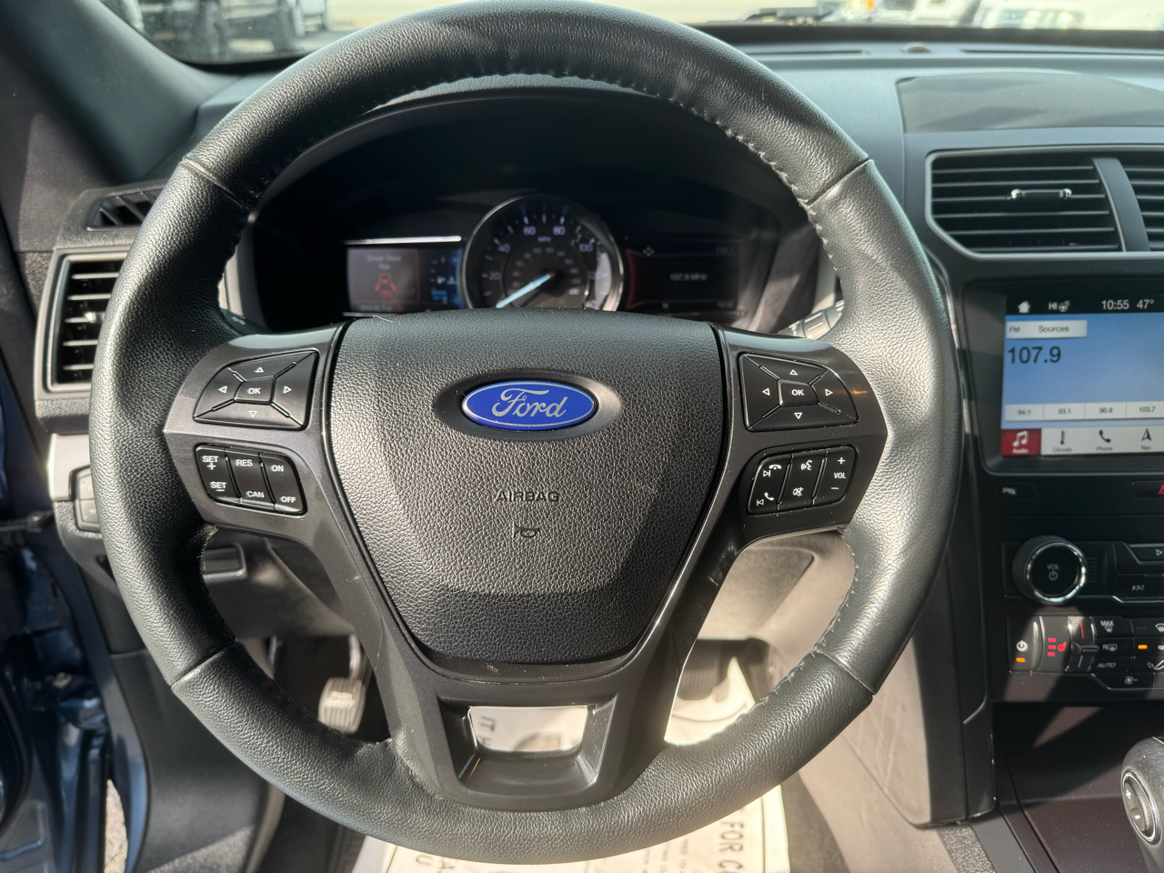 Ford Explorer XLT FWD 2019