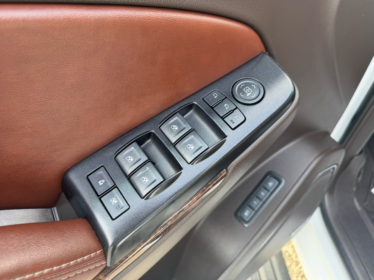 Chevrolet Tahoe 4WD 4dr Premier 2017