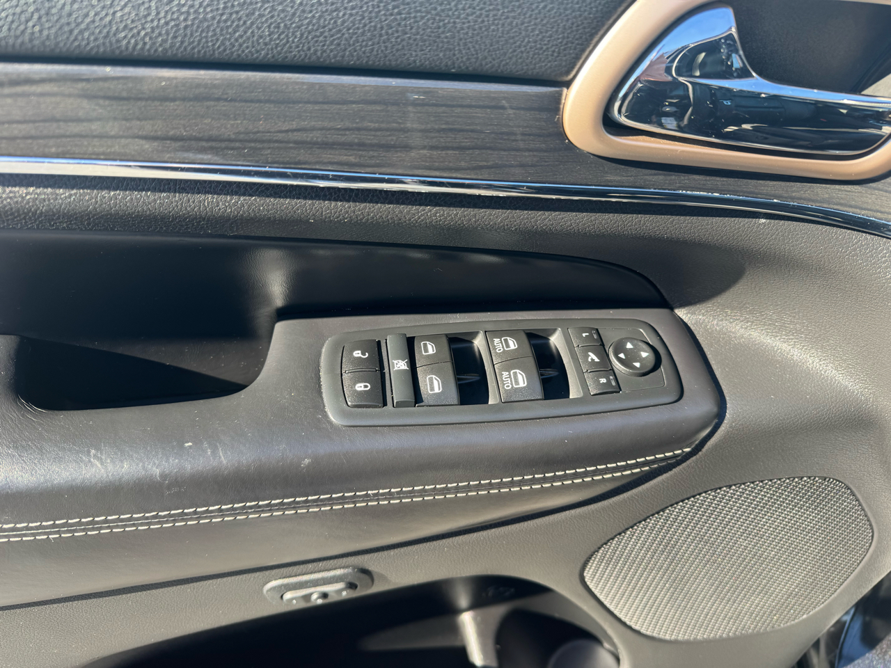 Jeep Grand Cherokee 4WD 4dr Overland 2015