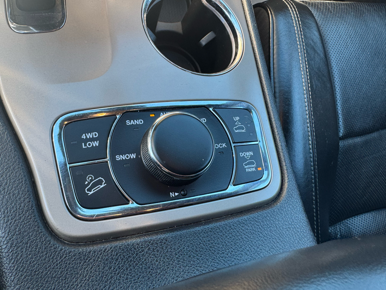 Jeep Grand Cherokee 4WD 4dr Overland 2015