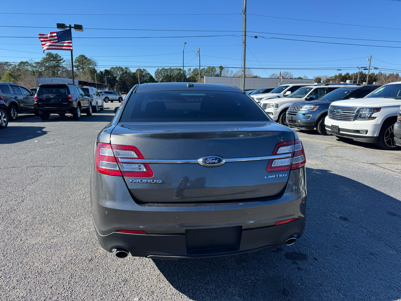 Ford Taurus Limited FWD 2017