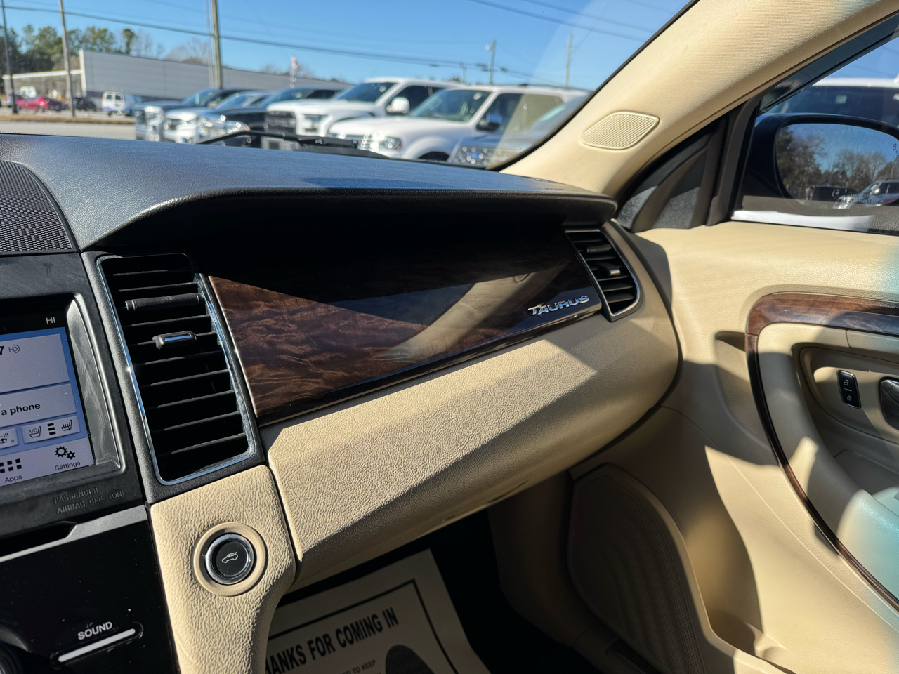 Ford Taurus Limited FWD 2017