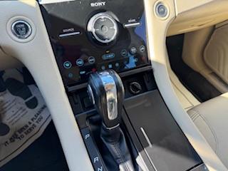 Ford Taurus Limited FWD 2017