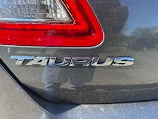 Ford Taurus Limited FWD 2017