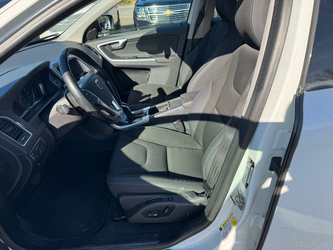 Volvo XC60 2015.5 FWD 4dr T5 Drive-E 2015