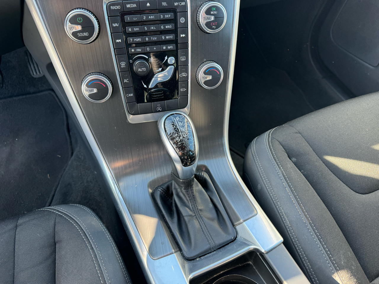 Volvo XC60 2015.5 FWD 4dr T5 Drive-E 2015