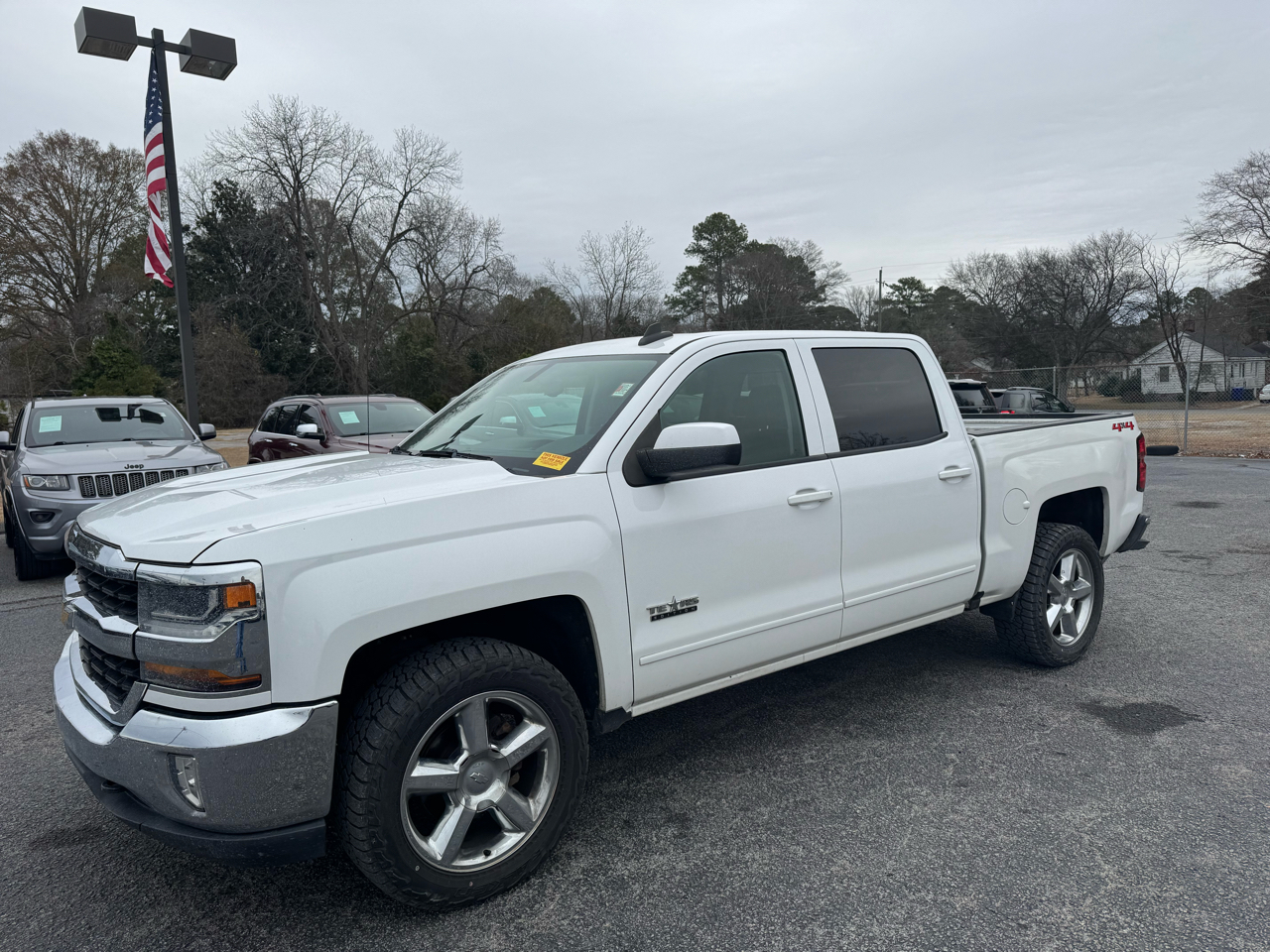 Chevrolet Silverado 1500 4WD Crew Cab 143.5" LT w/1LT 2018