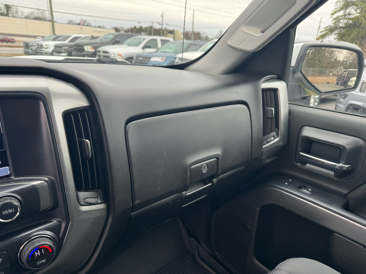 Chevrolet Silverado 1500 4WD Crew Cab 143.5" LT w/1LT 2018