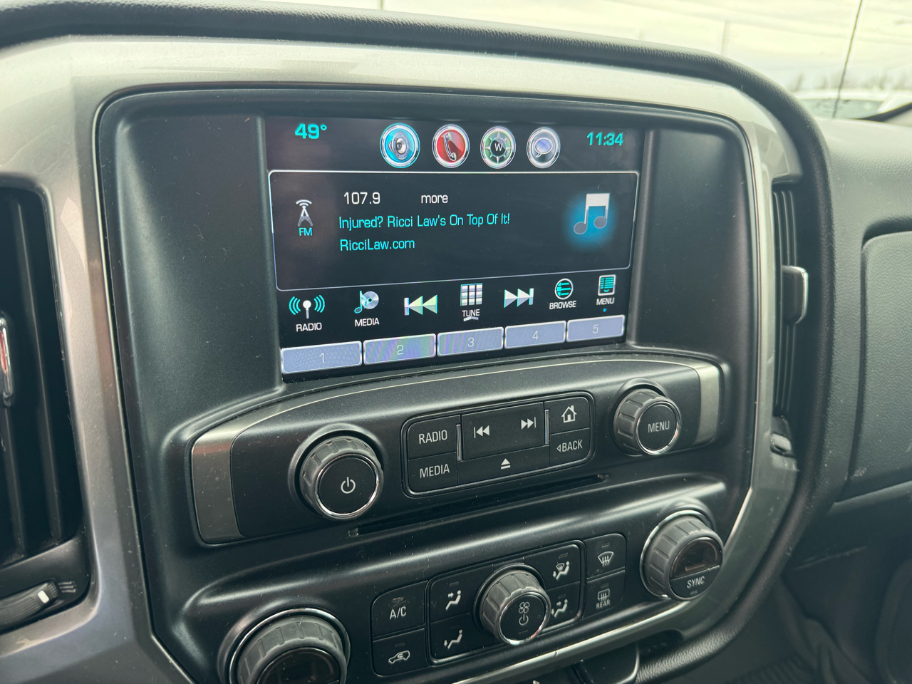 Chevrolet Silverado 1500 4WD Crew Cab 143.5" LT w/1LT 2018