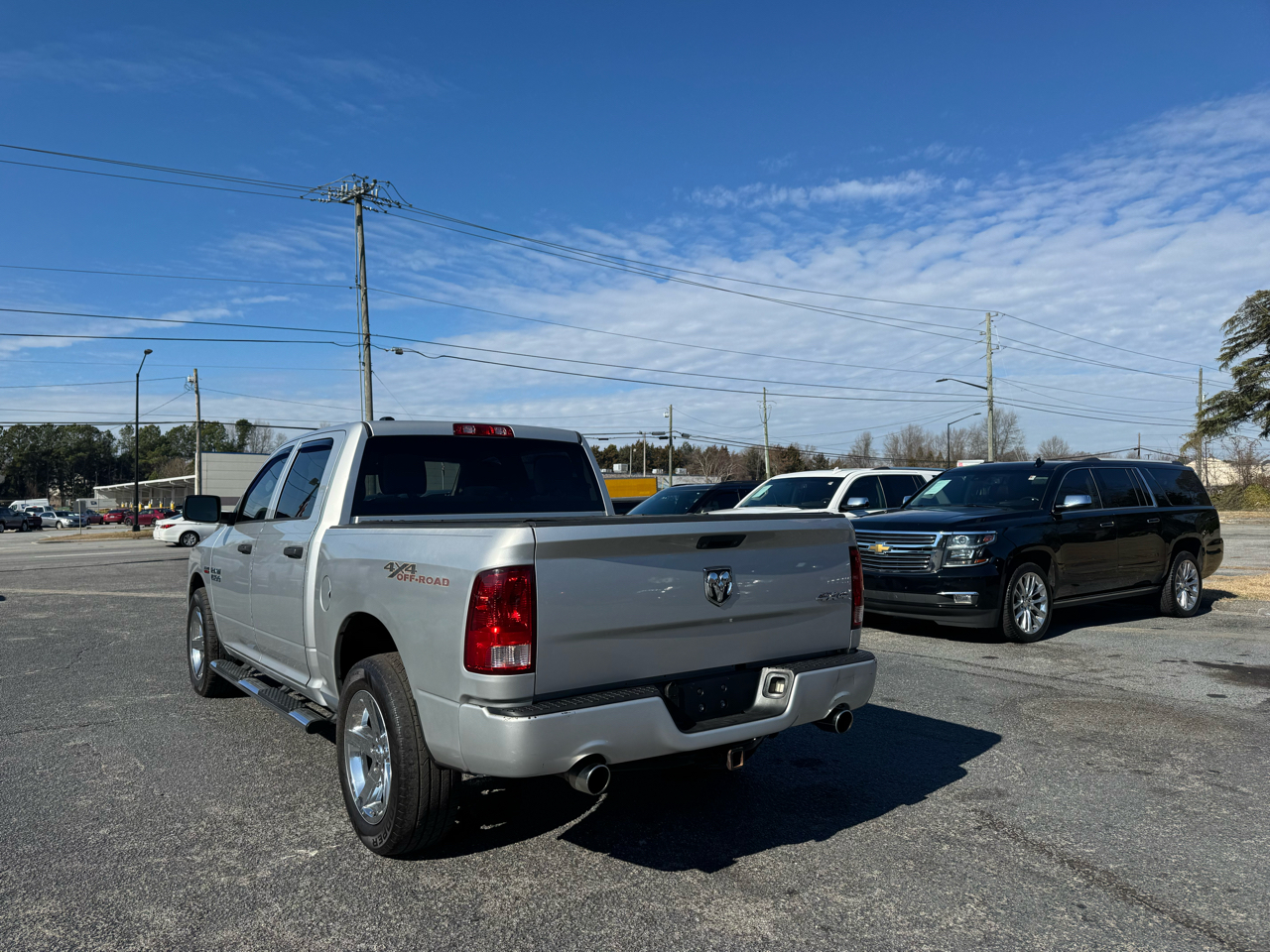 RAM 1500 4WD Crew Cab 140.5" Express 2013