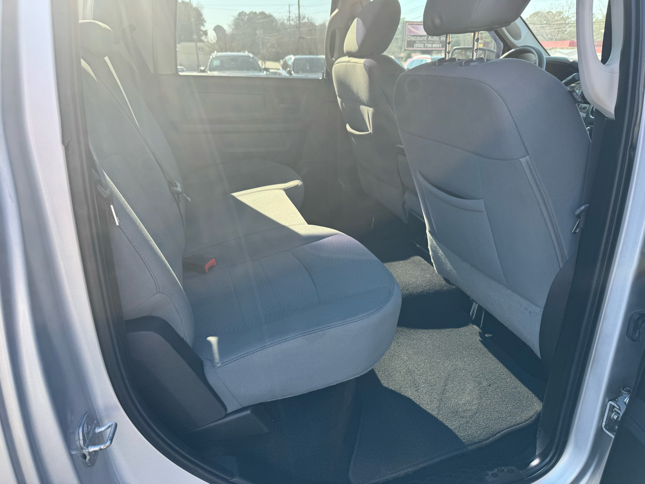 RAM 1500 4WD Crew Cab 140.5" Express 2013