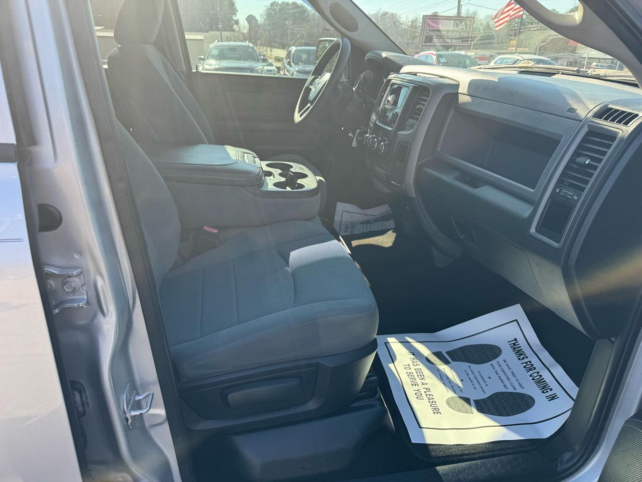 RAM 1500 4WD Crew Cab 140.5" Express 2013