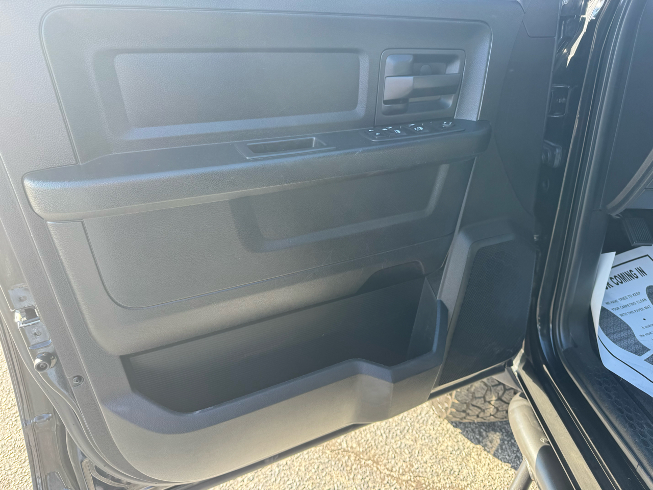 RAM 1500 4WD Quad Cab 140.5" Express 2013