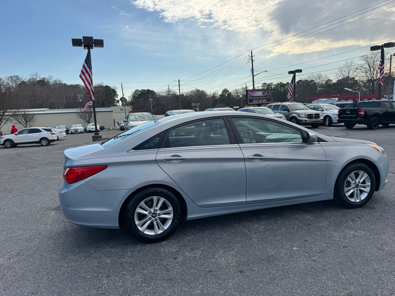 Hyundai Sonata 4dr Sdn 2.4L Auto GLS 2011