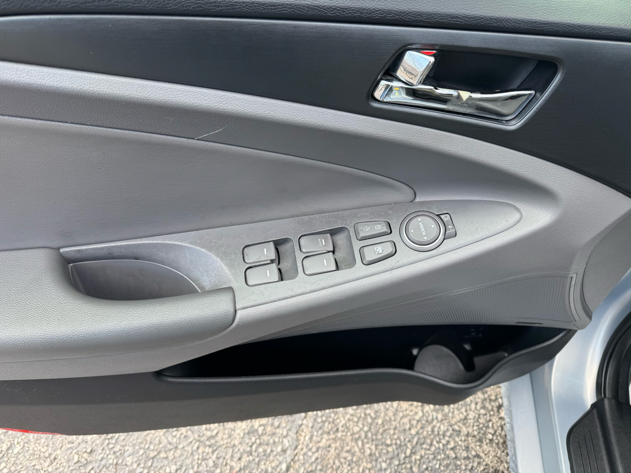 Hyundai Sonata 4dr Sdn 2.4L Auto GLS 2011