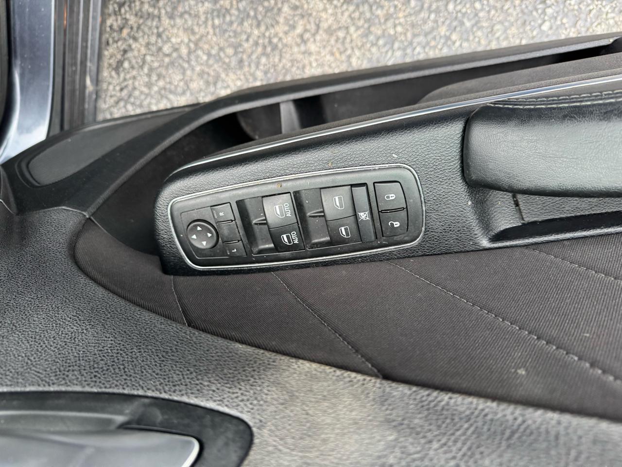 Dodge Charger SXT RWD 2017