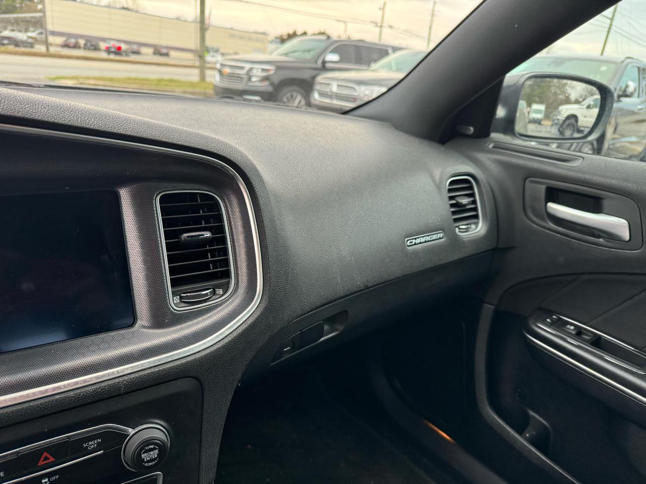 Dodge Charger SXT RWD 2017