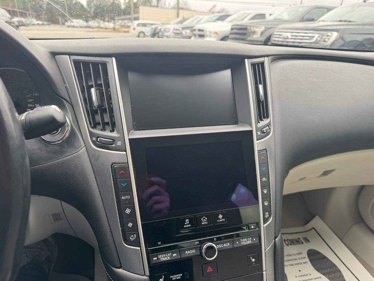 Infiniti Q50 4dr Sdn 2.0t Premium RWD 2016