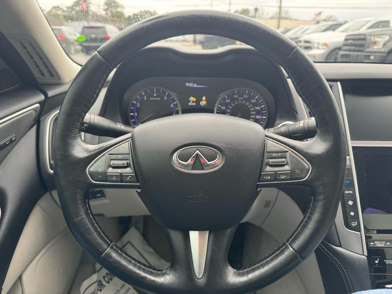 Infiniti Q50 4dr Sdn 2.0t Premium RWD 2016