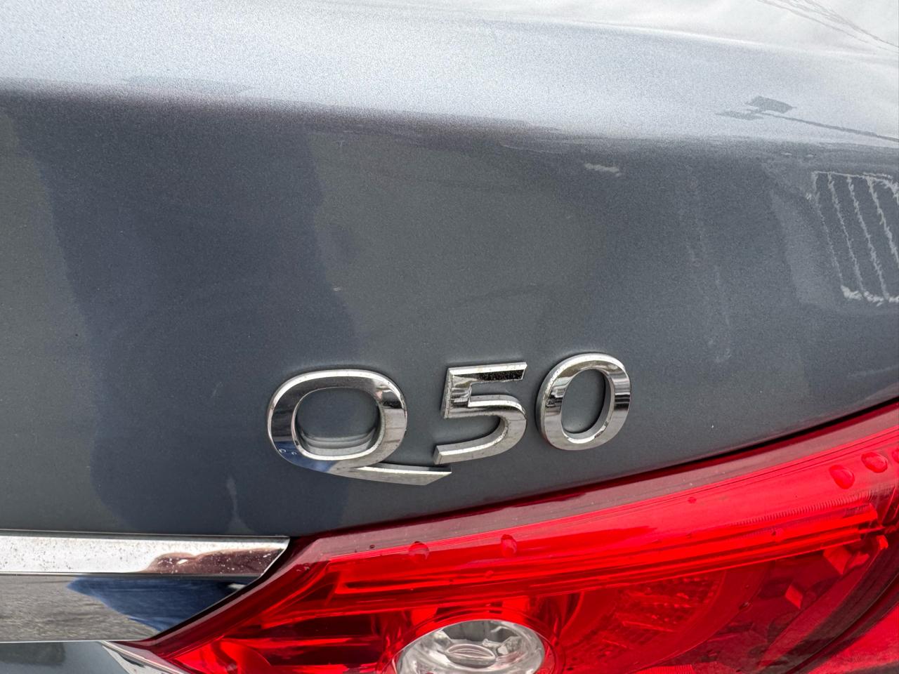 Infiniti Q50 4dr Sdn 2.0t Premium RWD 2016