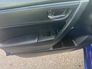 Toyota Corolla XSE CVT (Natl) 2018