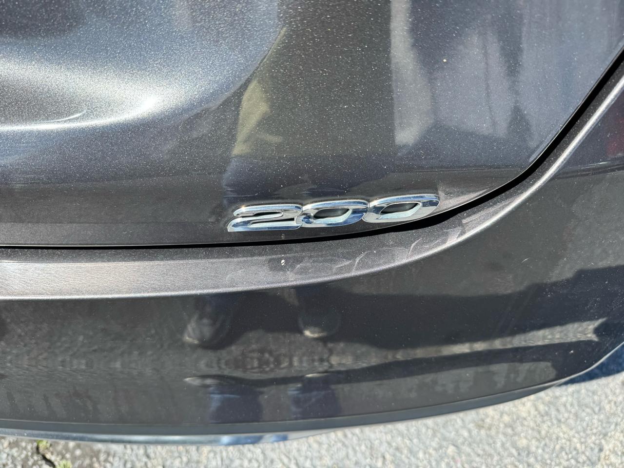 Chrysler 200 4dr Sdn Limited FWD 2015