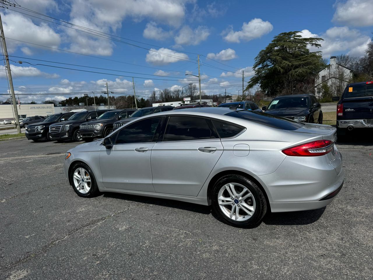 Ford Fusion SE FWD 2018