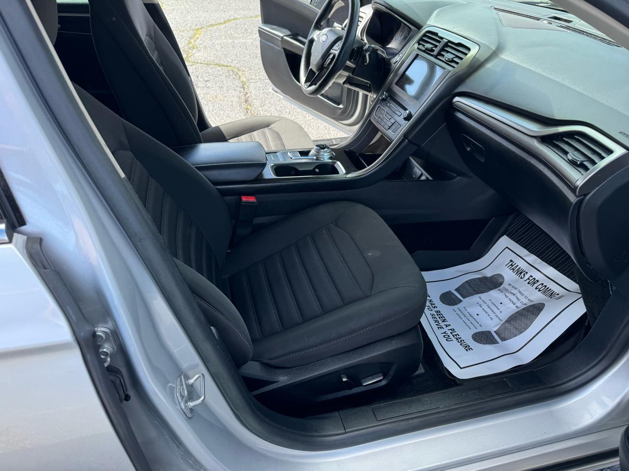 Ford Fusion SE FWD 2018