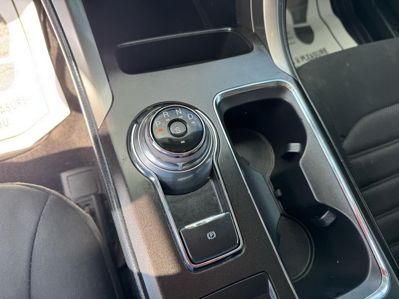 Ford Fusion SE FWD 2018