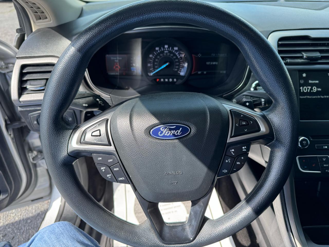 Ford Fusion SE FWD 2018